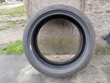 Летние шины Bridgestone T005 225/40/18 XL.