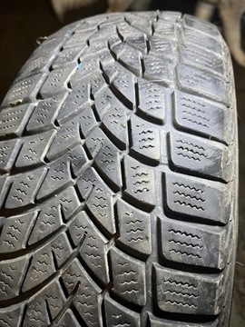 Зимняя резина б/у 205/55R16.