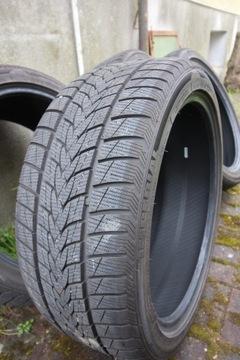 Зимняя резина 235/40 R19 как новая.