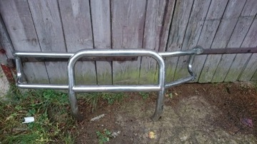 Mitsubishi Pajero/L200 повредил трубопроводы кенгуру