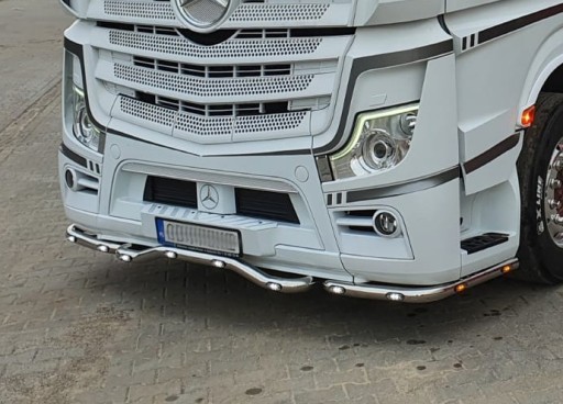 Накладки на бампер Мерседес (3 элемента)