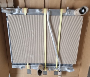 Оригинальный охладитель воды Toyota Hiace 16400-30160