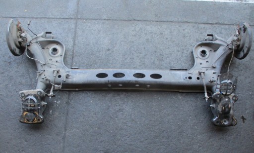 Сидіння підвіски заднього променя осі арона