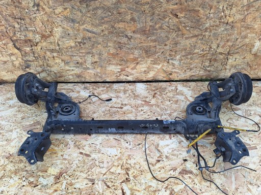 AVN10432 - Задня вісь renault clio iv h-b 12-