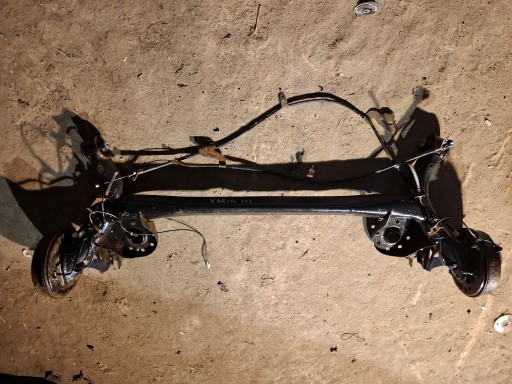 Міст задня балка підвіска toyota yaris iii 11-19 барабани