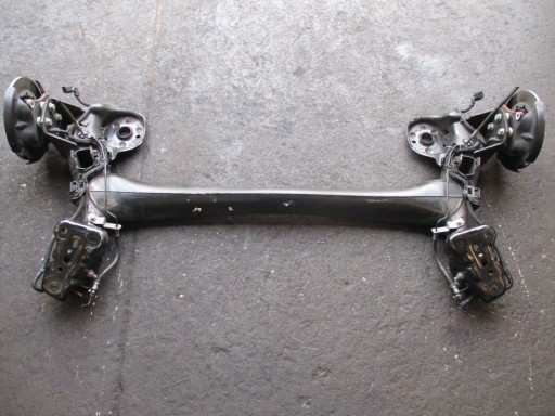 Підвіска задньої осі peugeot 2008 1.2thp 20r