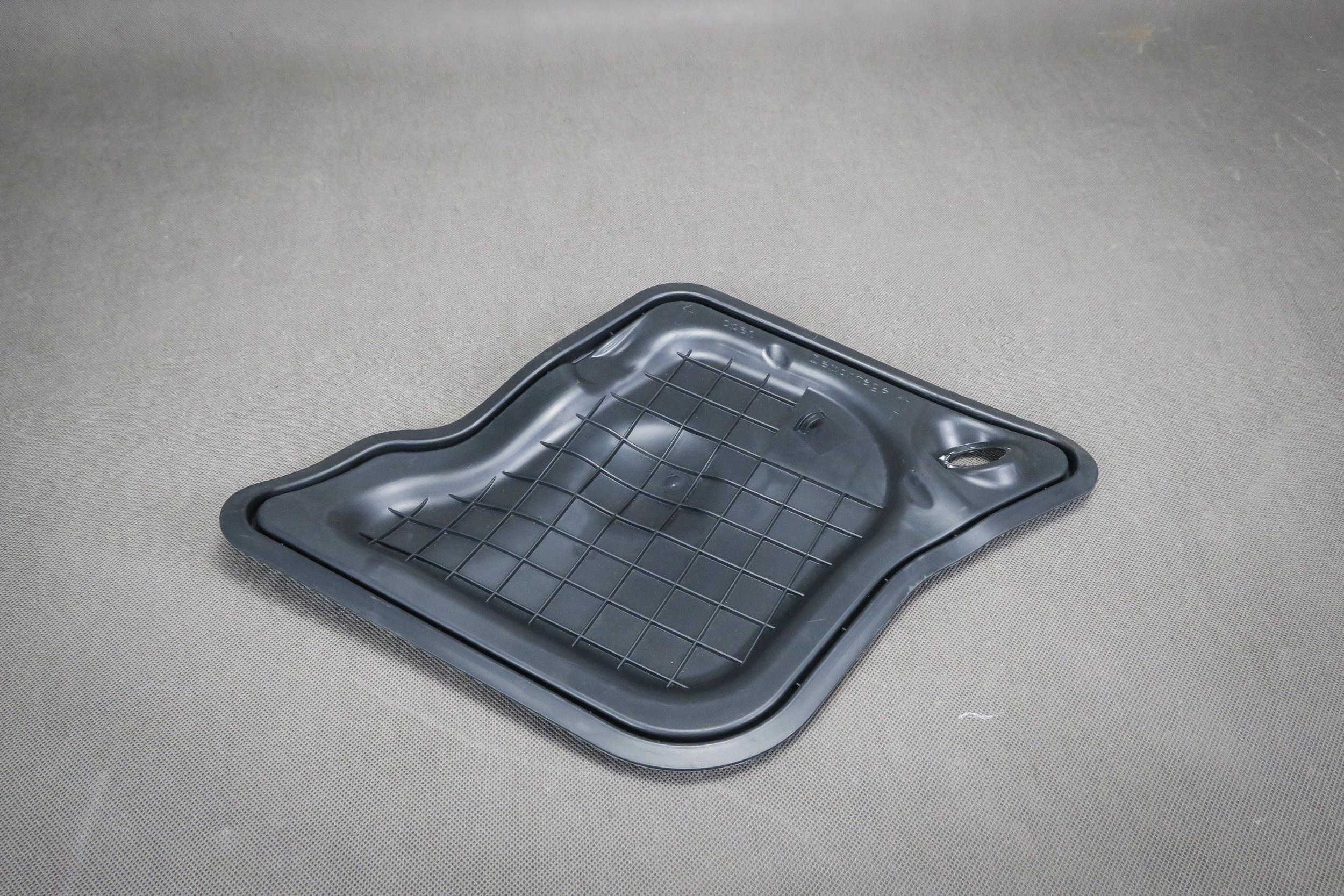 Накладка внутренней двери Audi A5 S5 RS5 8T0837916B