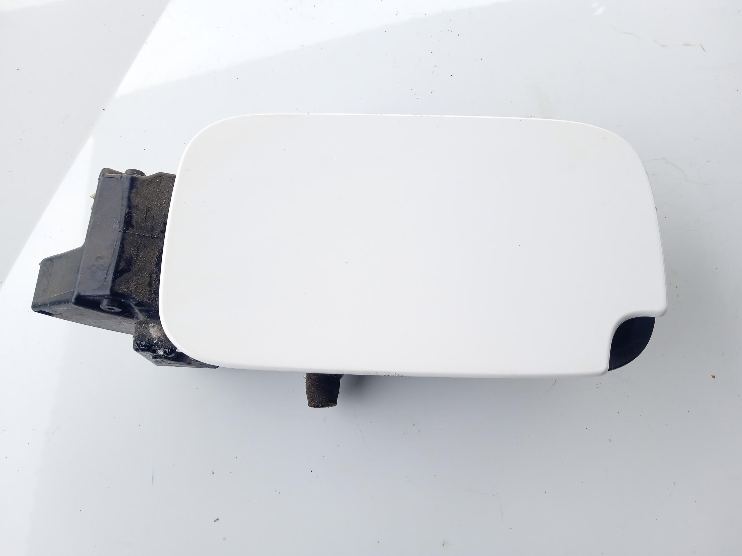 PARTNER BERLINGO III 08-18 крышка топливного бака