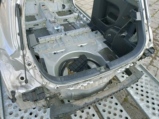 РЕМІНЬ ЗАДНИЙ З ПІДЛОГОЮ БАГАЖНИКА SUZUKI SWIFT IV MK7 КОЛІР ZCC