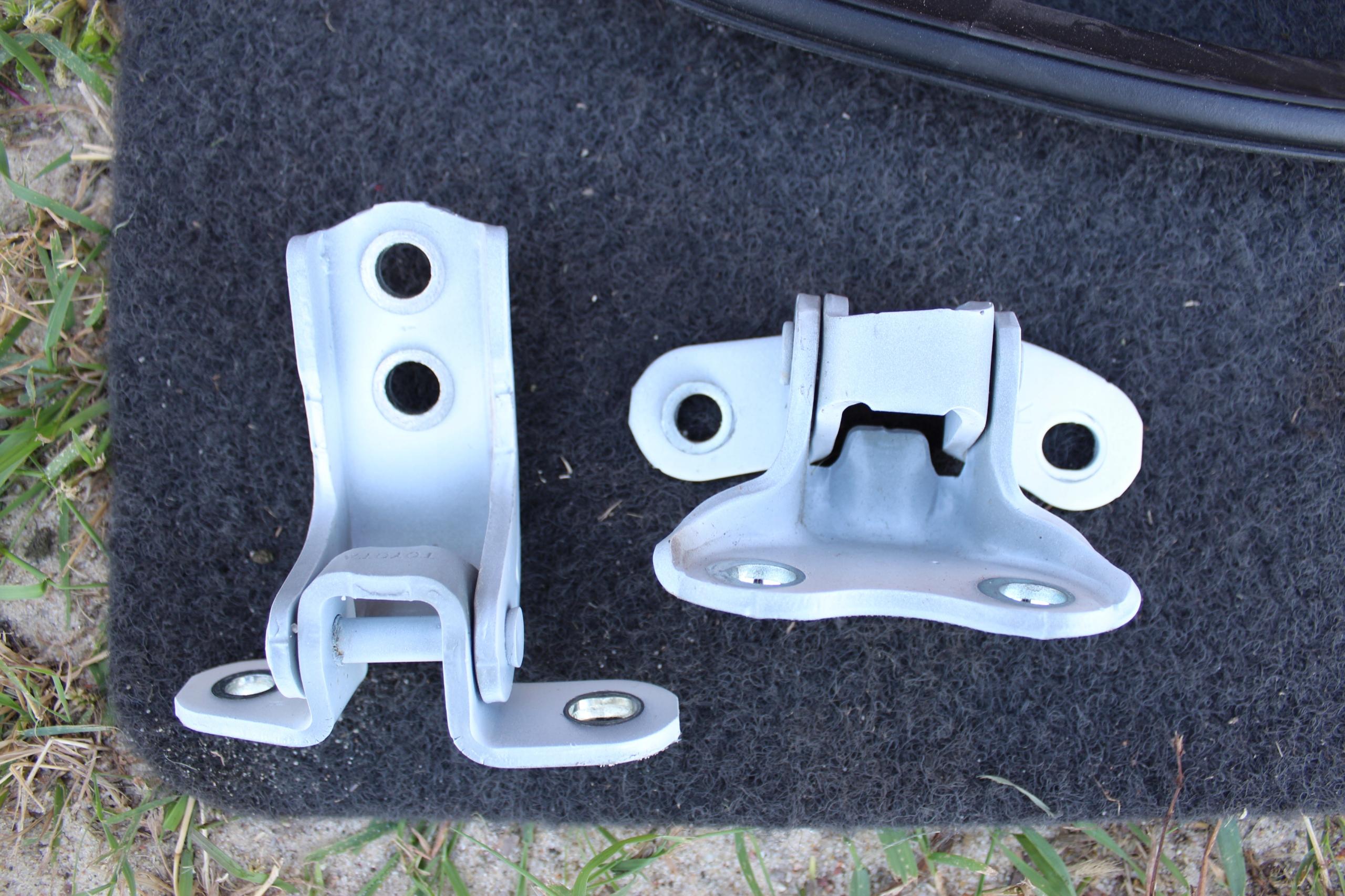 PEUGEOT 108 II C1 AYGO дверные петли правая передняя