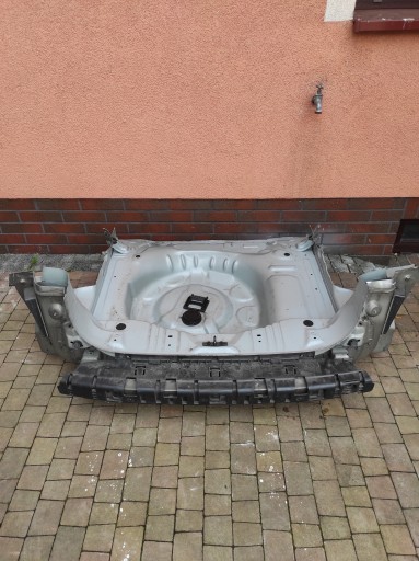 PEUGEOT 2008 І ЗАДНИЙ РЕМЕНЬ ДЛЯ ВАННИ