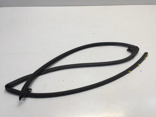 9825966480 - PEUGEOT 2008 II НИЖНЯЯ ПРОКЛАДКА ДВЕРИ ЛЕВАЯ ЗАДНЯЯ