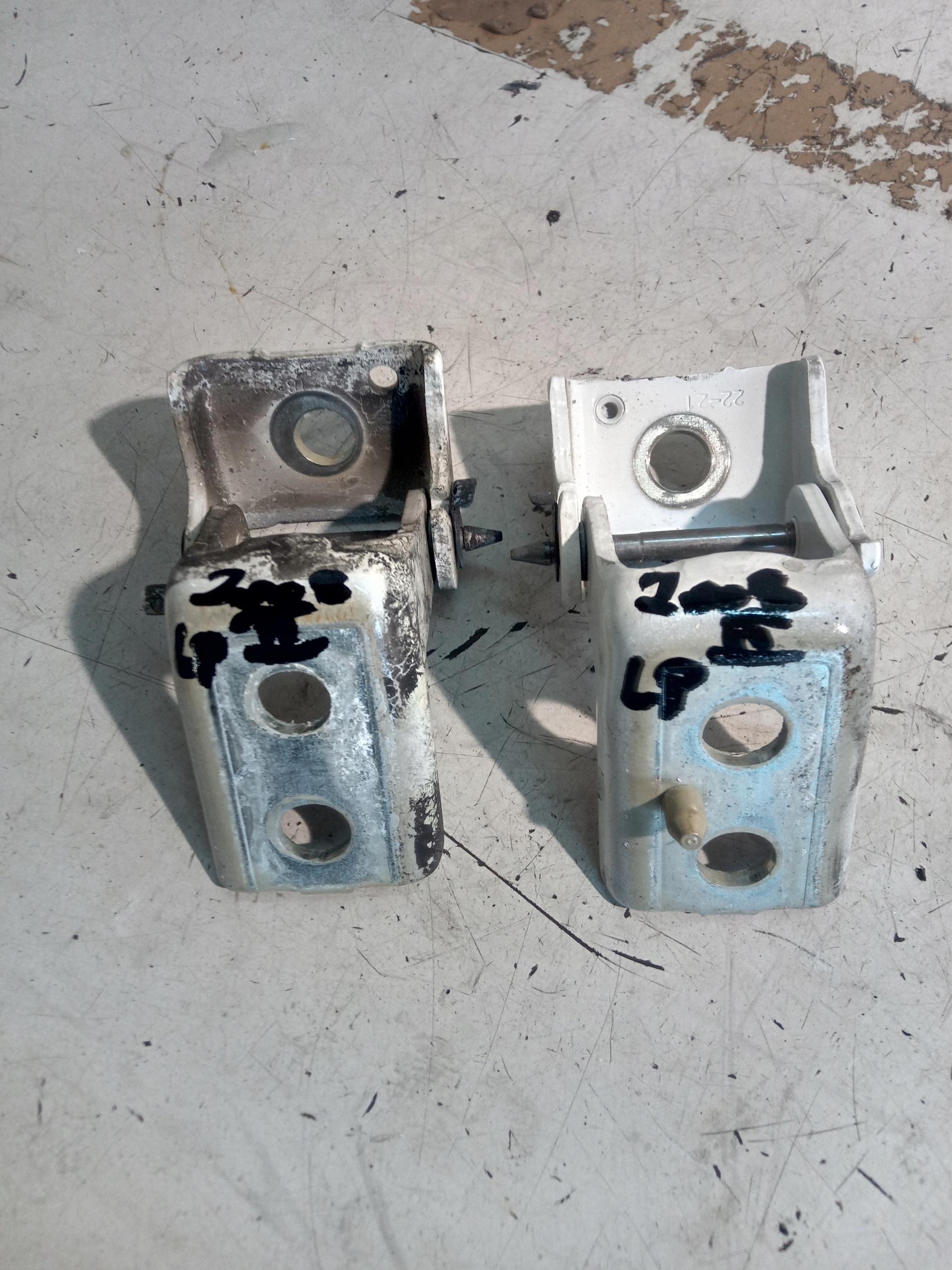 PEUGEOT 2008 II ПЕТЛЯ ПЕТЛИ ДВЕРИ ЛЕВАЯ ПЕРЕДНЯЯ