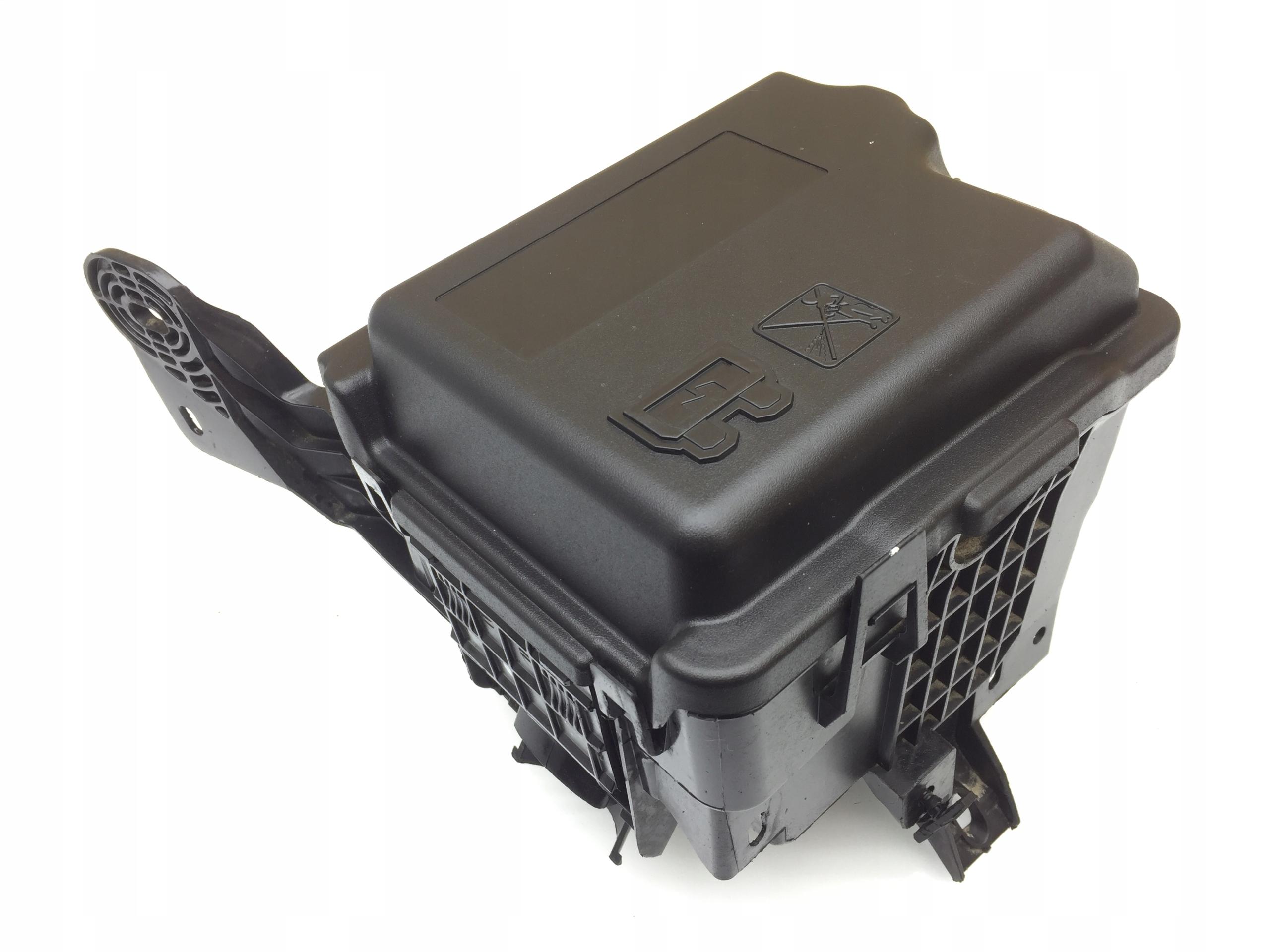 9671924480 9671941780 - PEUGEOT 2008 КОРПУС ПРЕДОХРАНИТЕЛЯ