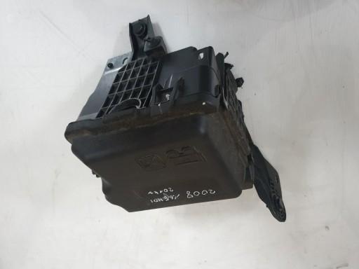 37272884171 - PEUGEOT 2008 корпус блок предохранителей