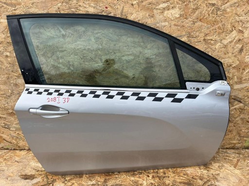 Peugeot 208 и 12-15 door right front