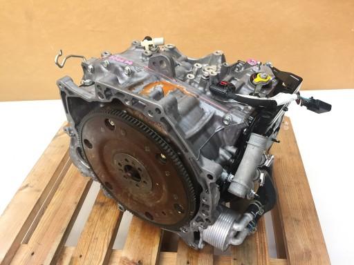 30751872 - VOLVO S60 V60 XC60 II левое боковое уплотнение OE