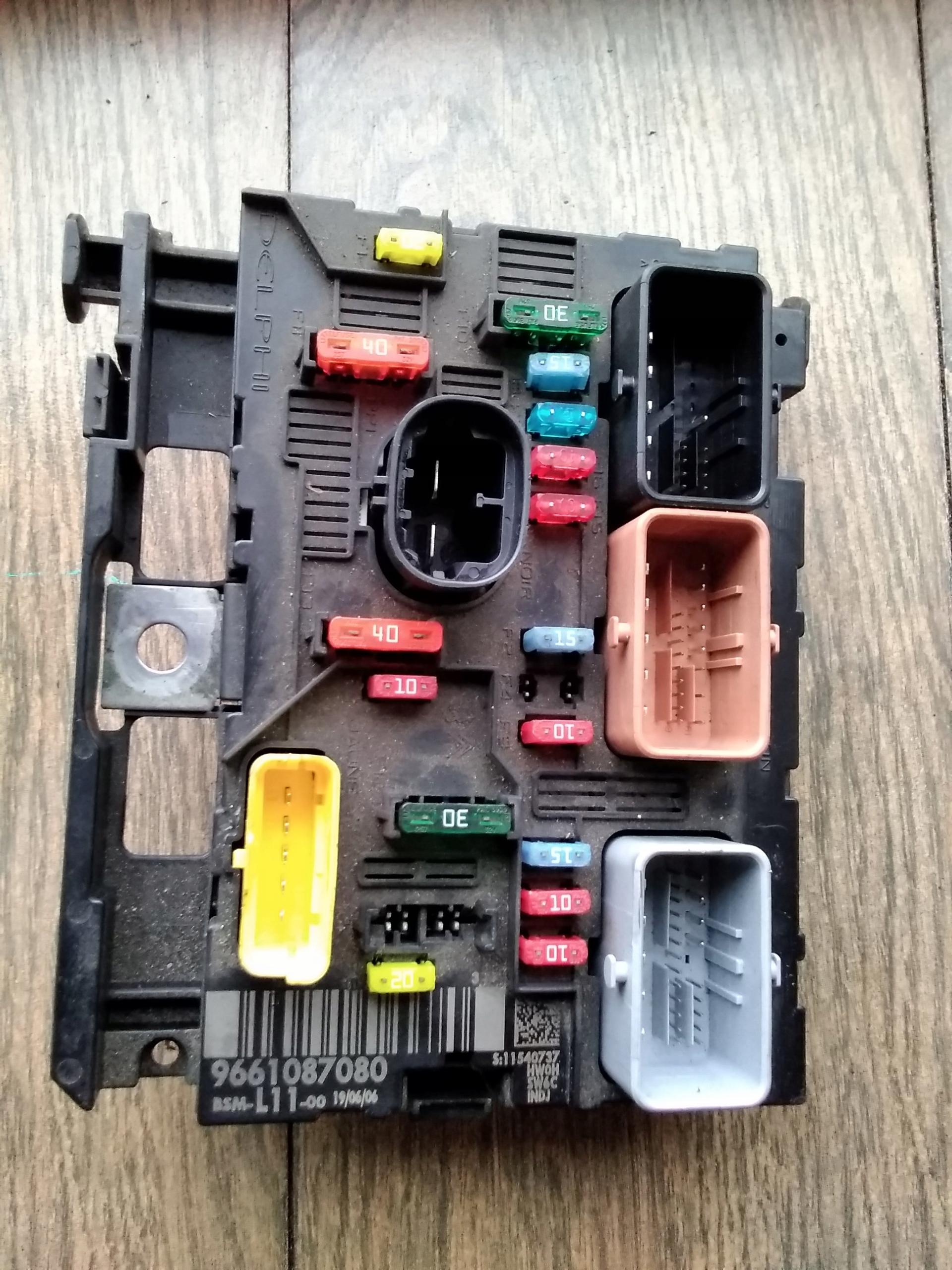 PEUGEOT 307 1.6 16V BSM L11-00 9661087080