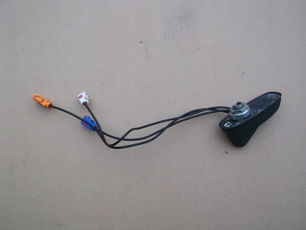 PEUGEOT 308 II T9 антенна на крыше