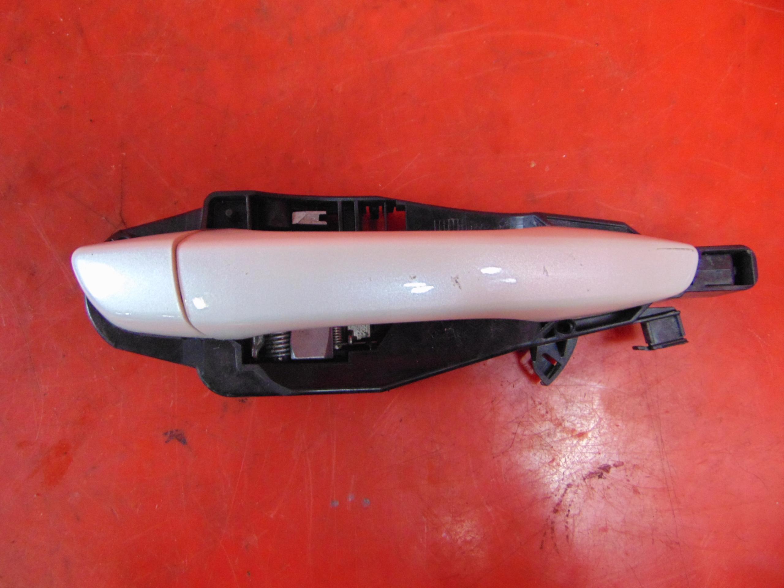 9802977180 1.6 - PEUGEOT 308 II T9 ручка двери правая передняя KWED