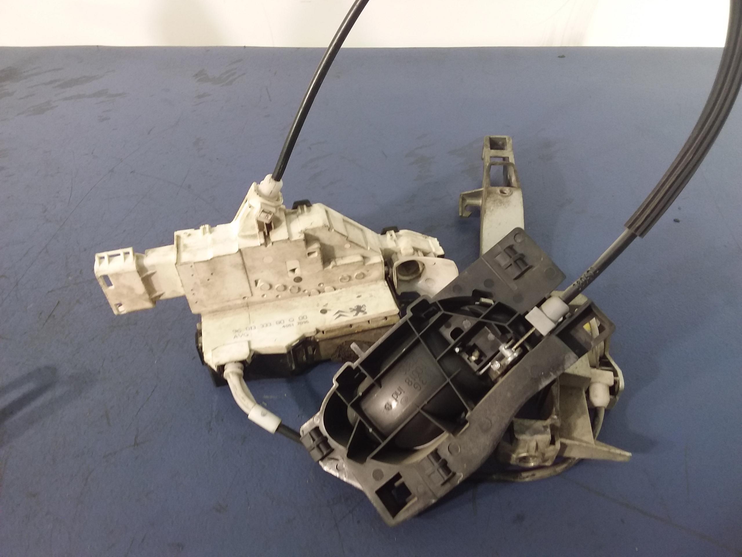 PEUGEOT 407 ЗАМОК ДВЕРИ ПЕРЕДНИЙ ЛЕВЫЙ 9681333380Q