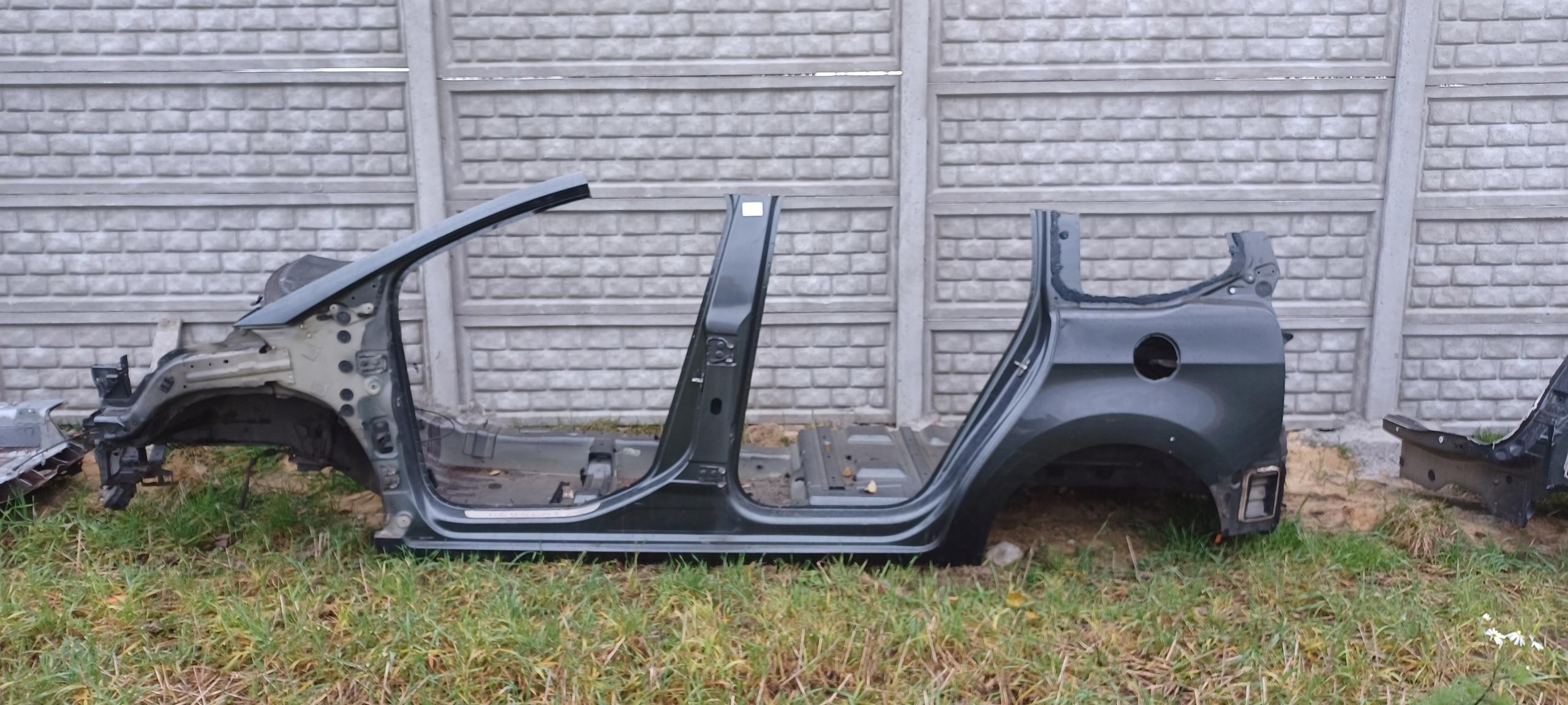 1 - PEUGEOT 5008 І БІЧНА ЛІВА СТІЙКА ЗАДНЄ КРИЛО KTPD