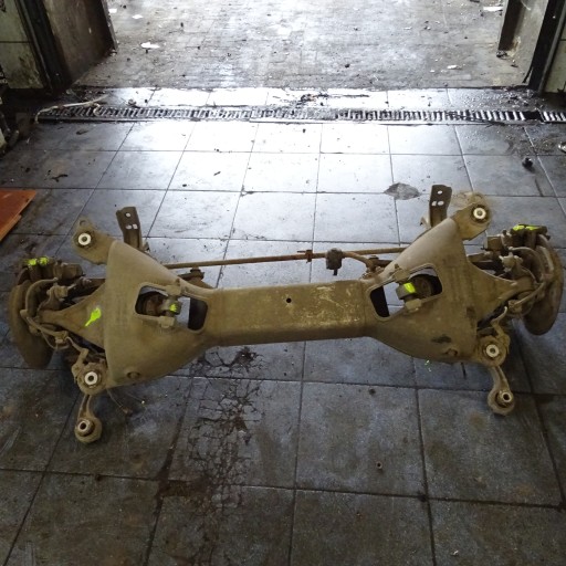 Peugeot 508 і седан 1.6thp балка заднього моста