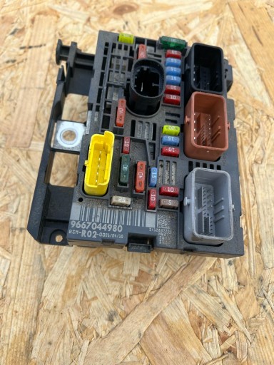 PEUGEOT CITROEN BSM МОДУЛЬ 9667044980