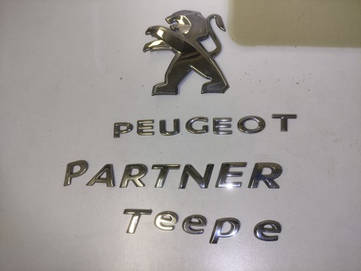 9678114177 - ЛОГОТИП PEUGEOT PARTNER TEPEE С ЭМБЛЕМОЙ INSTRING