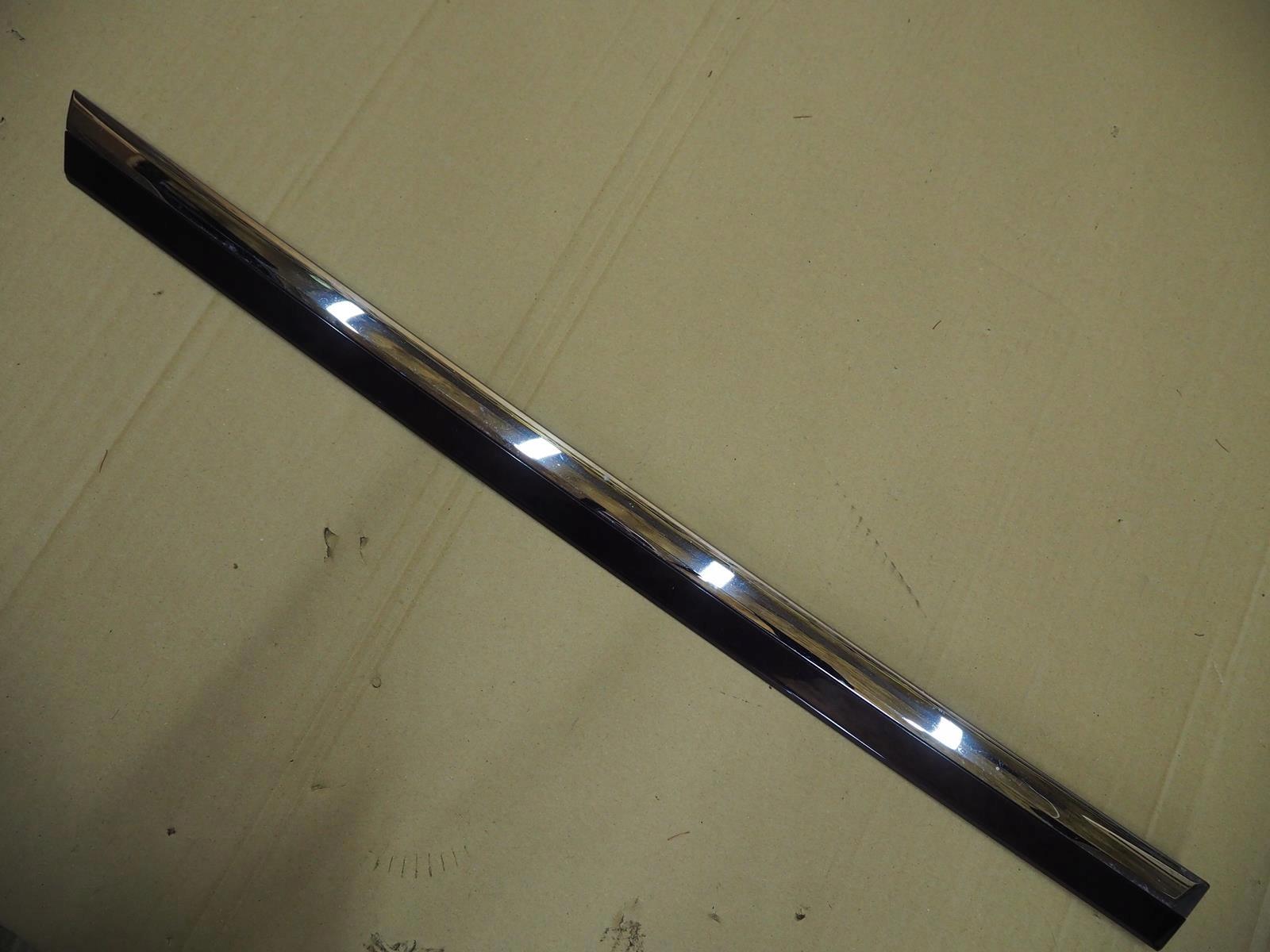 ФАЭТОН ЗАДНЯЯ ПРАВАЯ ДВЕРЬ OE 3D0853074G