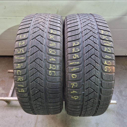PIRELLI SOTTOZERO 3 225/40R19 93H RSC 5,5 мм 2X 18R