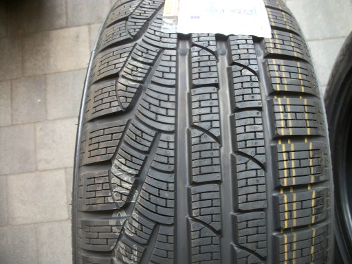 PIRELLI SOTTOZERO ЗИМА 210 S.II 225/45R18 91H