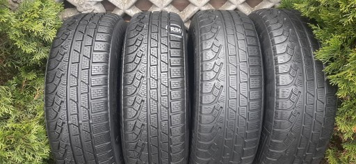 PIRELLI SOTTOZERO WINTER 210 SERIE 205/65R17 (R31)