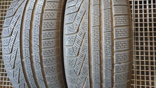 PIRELLI SOTTOZERO WINTER W-240 N1 235/35R19