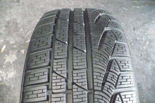 PIRELLI Sottozero II MO 235/50R19 8,2 мм 2022 г.