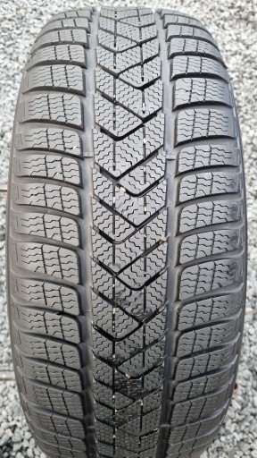 PIRELLI WINTER SOTTOZERO 3 215 50 18