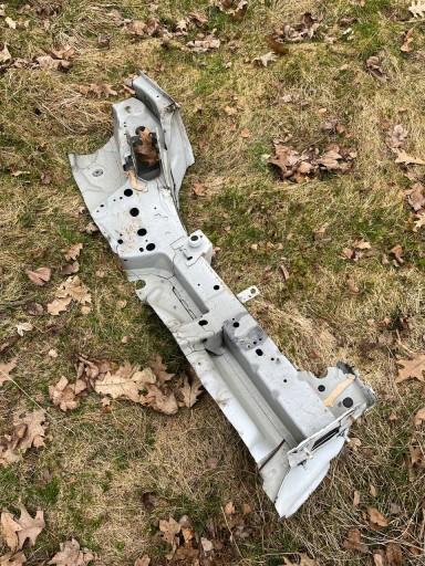 ПІДСИЛЕННЯ ПЕРЕДНЬОЇ РАМИ ЛІВА ЗАДНЯ FORD KUGA MK3 MKIII FROZEN WHITE