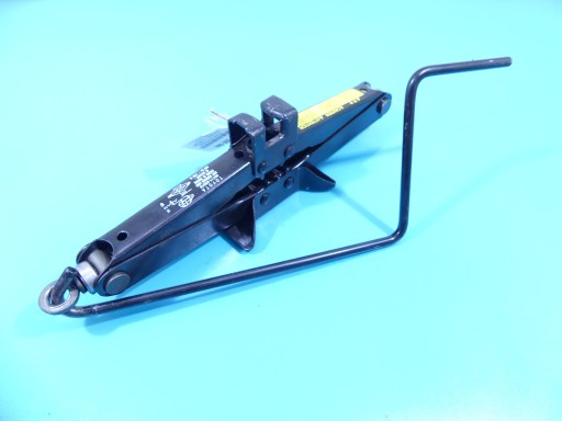 09111-05010 - Автомобільний трапецієподібний підйомник AVENSIS II T25