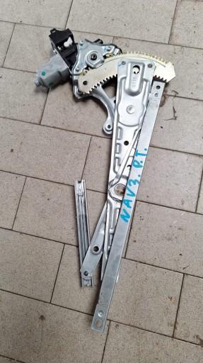 Склопідйомник правий задній navara iv d23 np300 827303sb0b