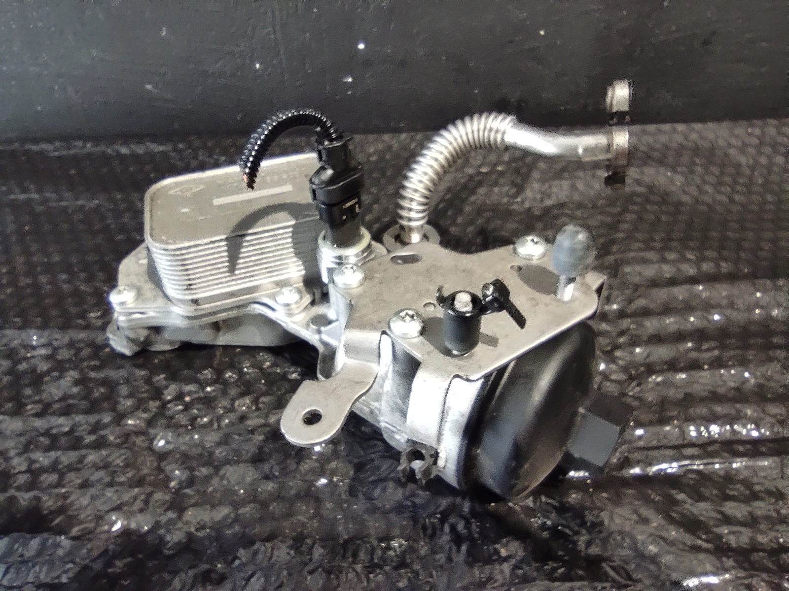 9828711180 - Основание масляного фильтра 1,5 HDI 9823532380 FoMoCo