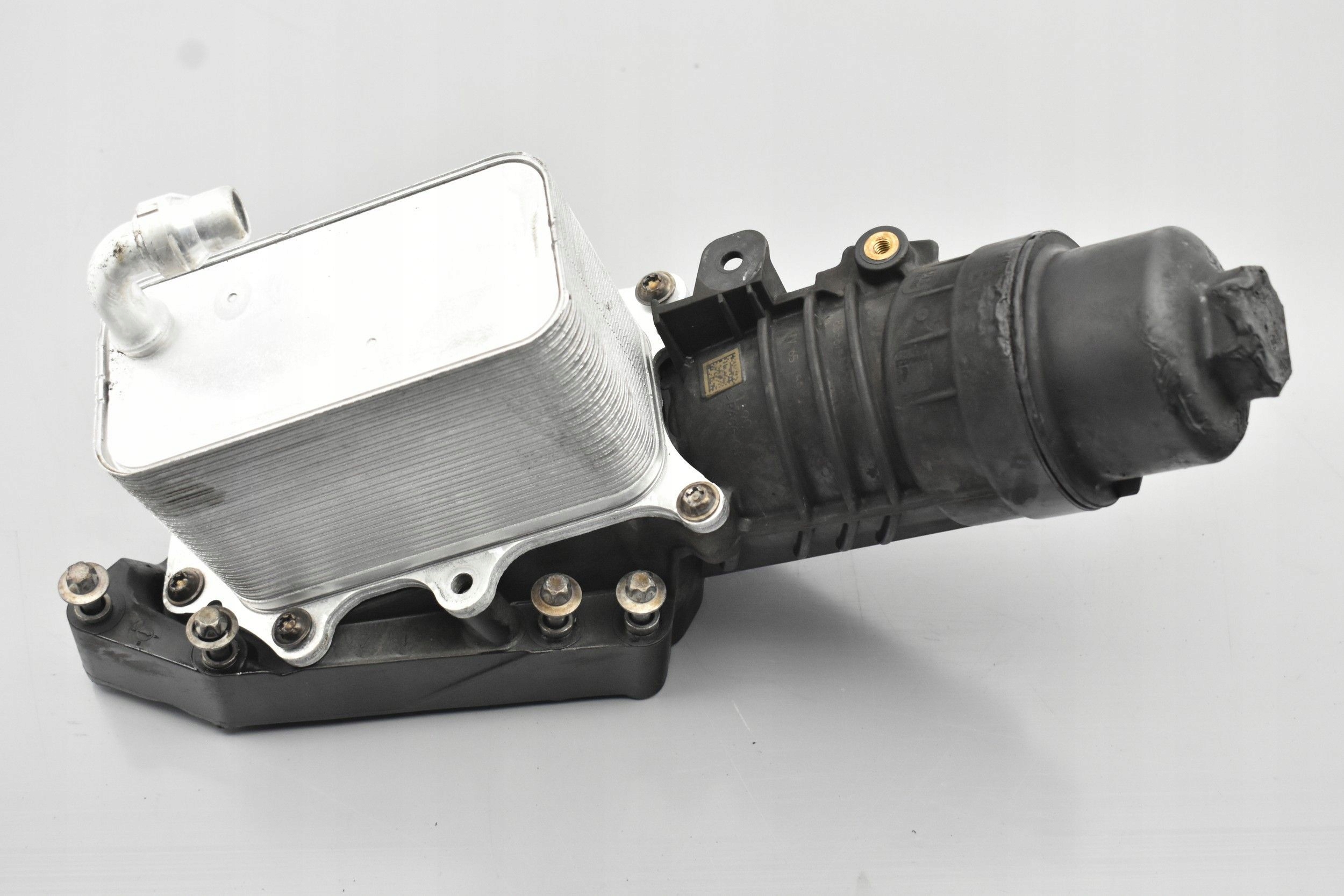 Основание масляного фильтра 8586674 BMW G20 3.0 D B57D30