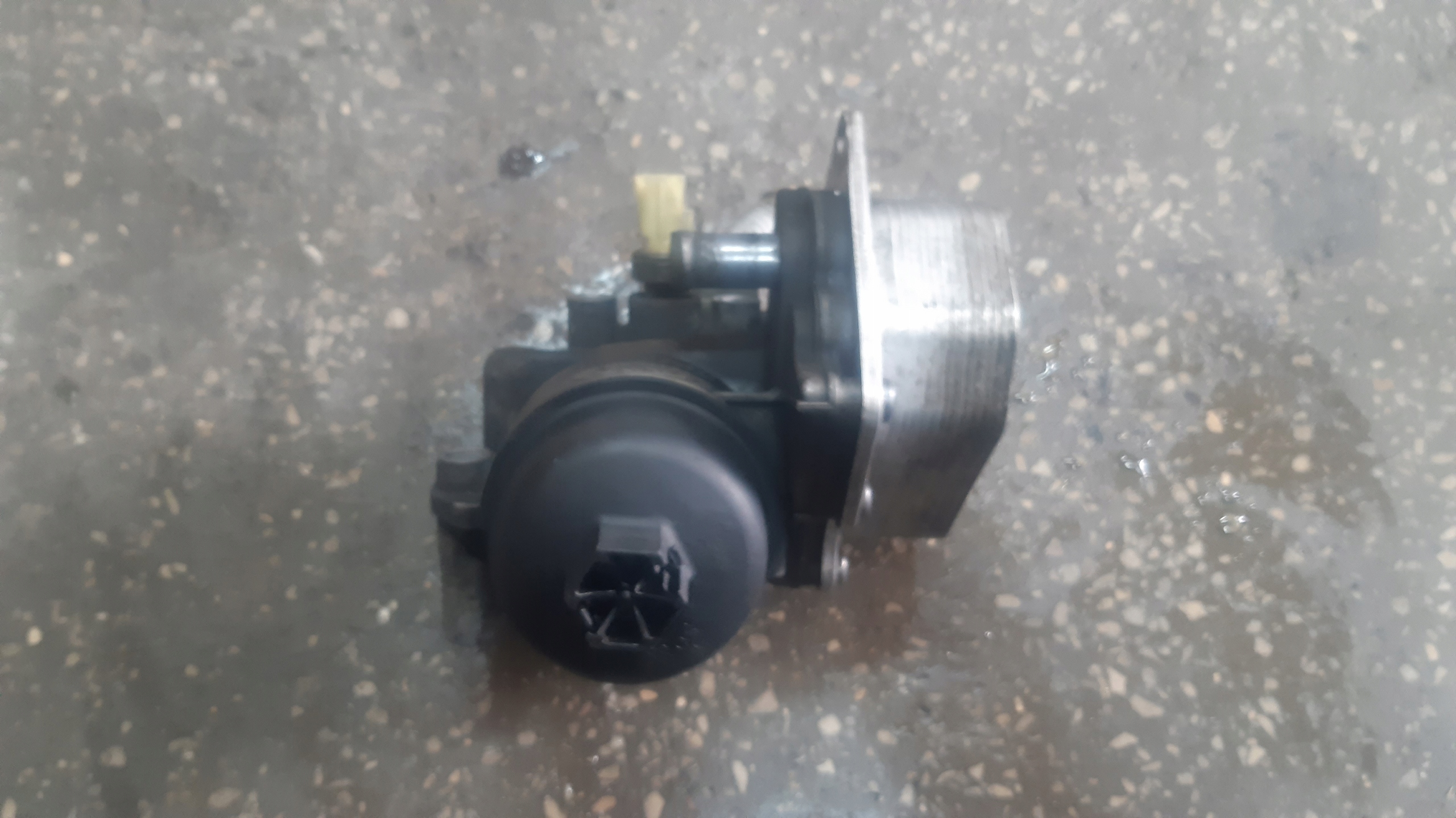 ОСНОВАНИЕ МАСЛЯНОГО ФИЛЬТРА FORD TRANSIT MK7 2.2 TDCI