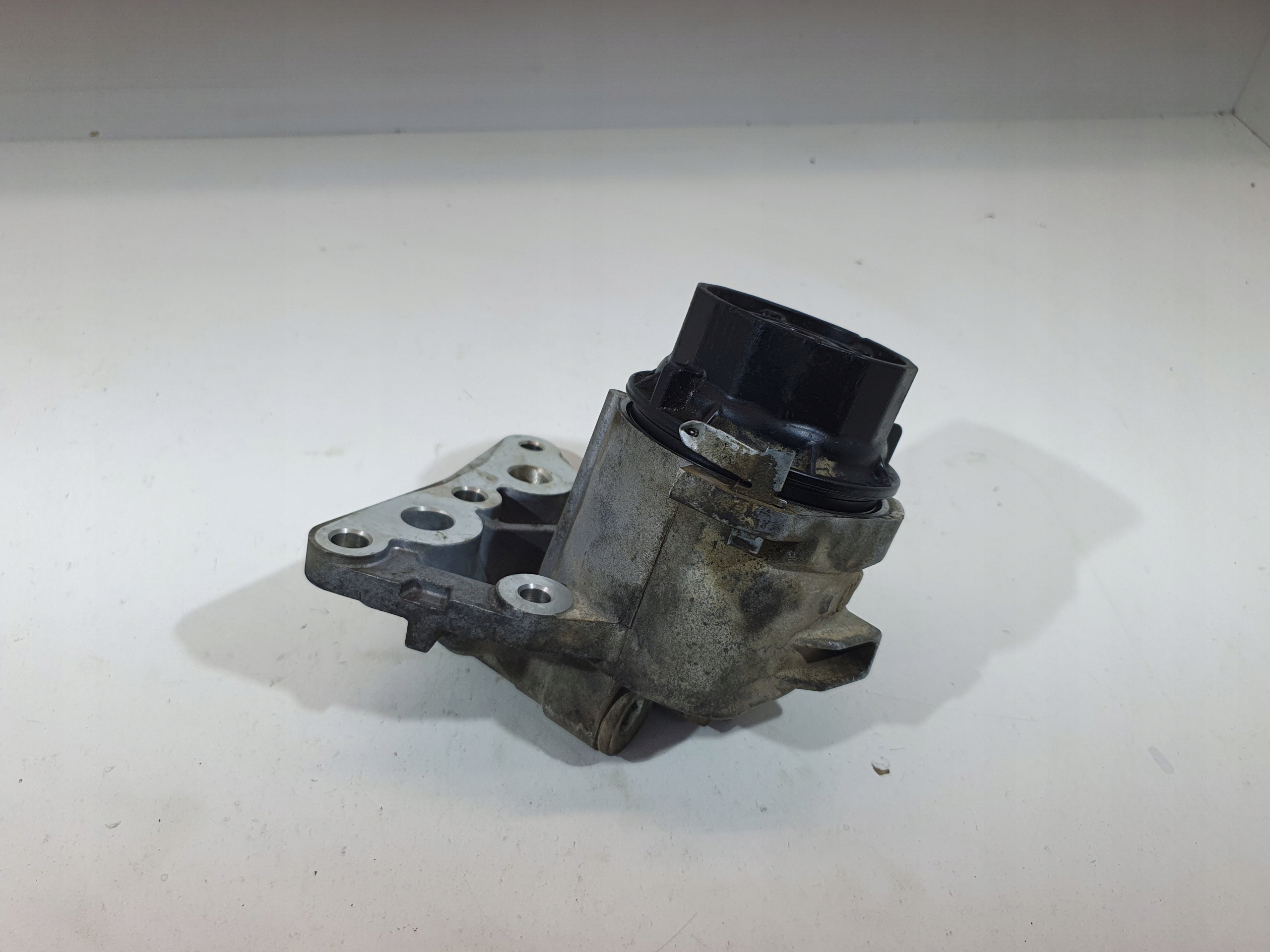 A2ZR - ОСНОВАНИЕ МАСЛЯНОГО ФИЛЬТРА TOYOTA 1.8 2ZR AURIS PRIUS