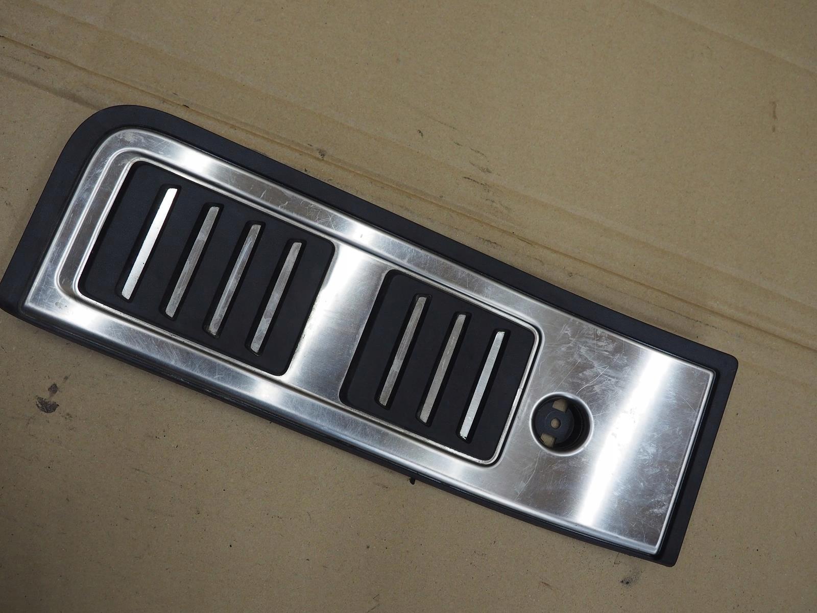 Подступенка накладка AUDI A6 4k0 4K1864777A