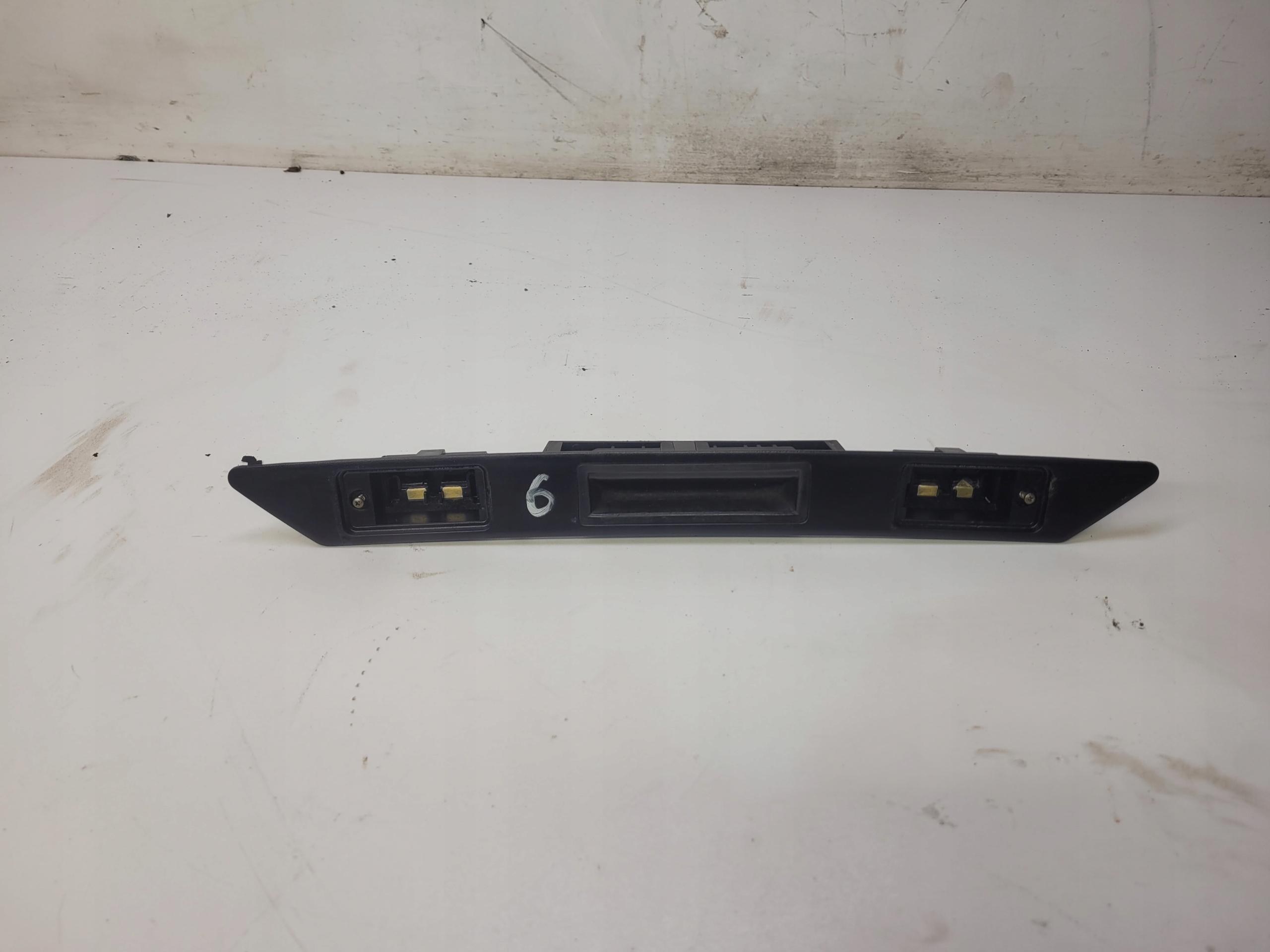 *6* - Підсвічування номерного знака AUDI A3 A4 A6 8P4827574 * 6*