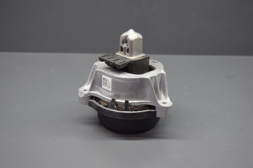 6860472 - КРІПЛЕННЯ ДВИГУНА ПРАВЕ BMW X3 G01 X4 G02 X5 G05 X6 G06 X7 G07