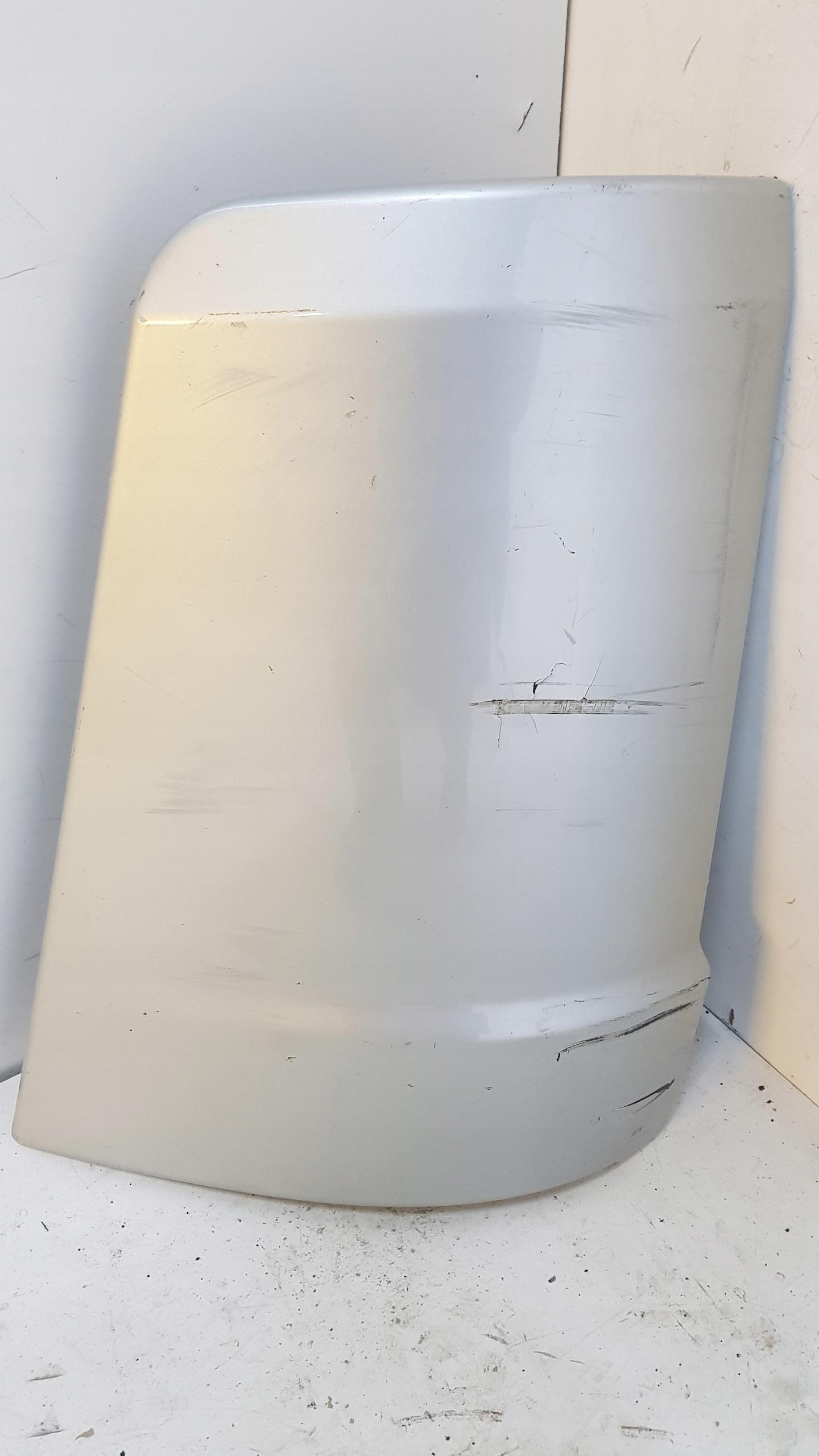 1111111 - POLIK ОБТЕКАТЕЛЬ УГОЛ КАБИНЫ MAN TGX