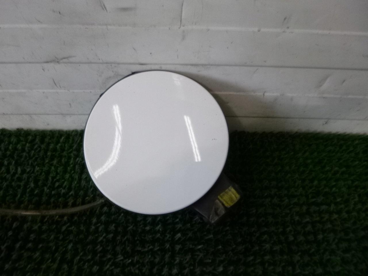 POLO V 6R 5D 09-17 КРЫШКА ТОПЛИВНОГО БАКА LB9A