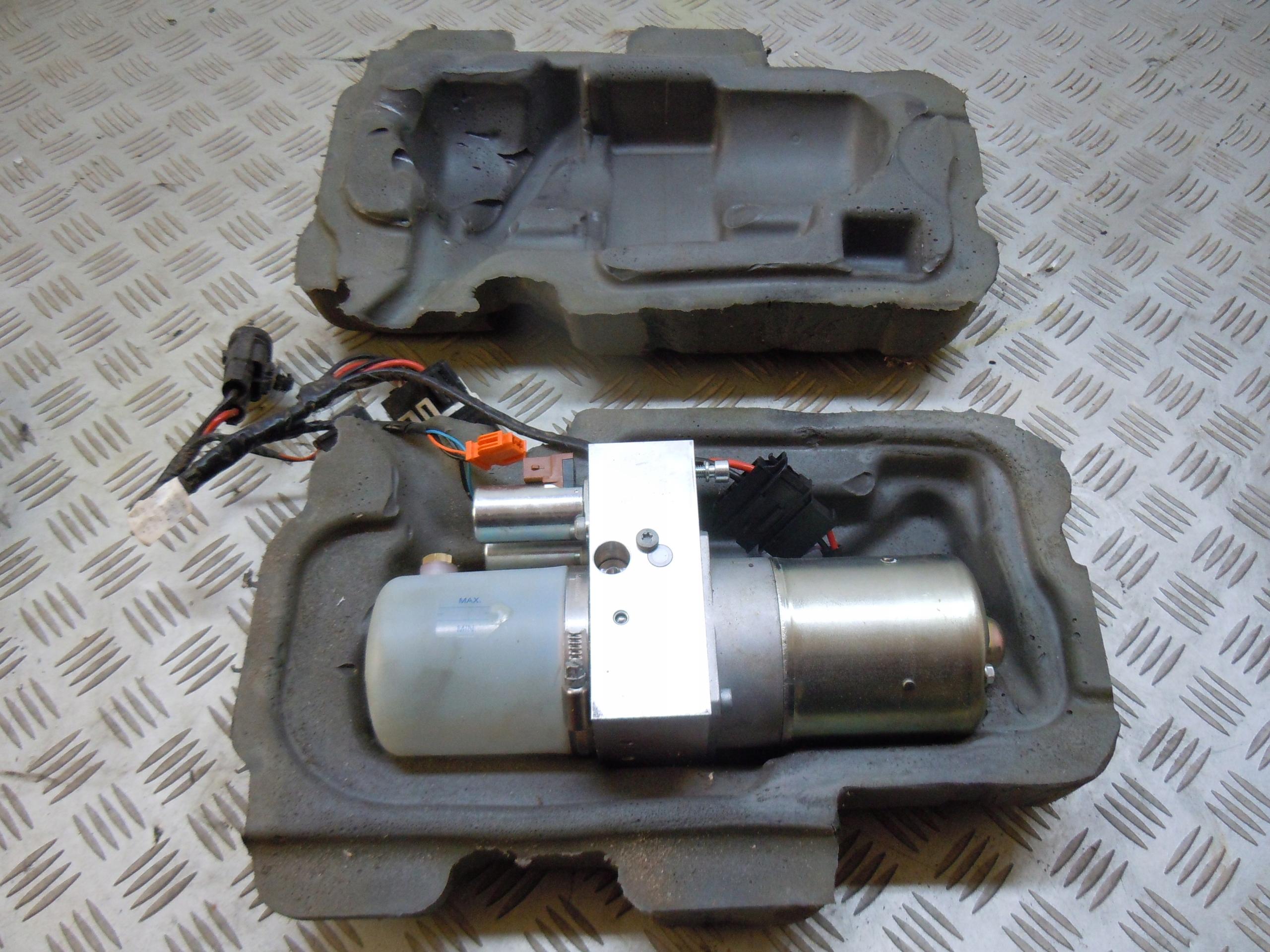 НАСОС ДАХУ MEGANE III CABRIO E95409011E