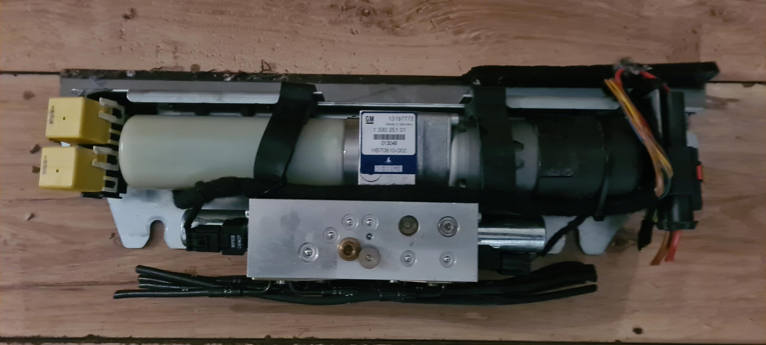 НАСОС ДАХУ ПРИВІД 13197772 ASTRA III КАБРІОЛЕТ